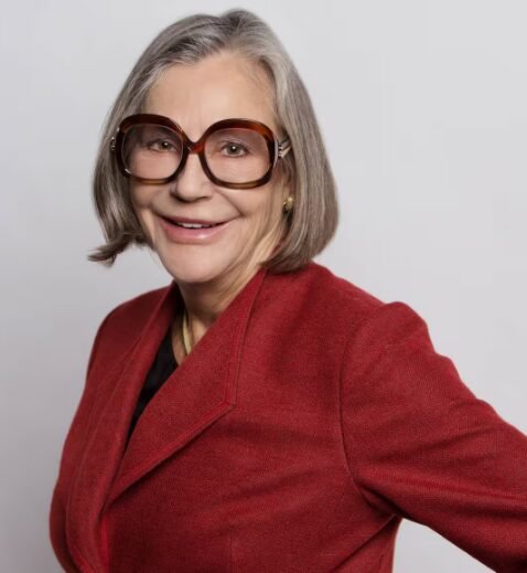 Ella es la mujer más rica del mundo es Alice Walton, heredera de Walmart