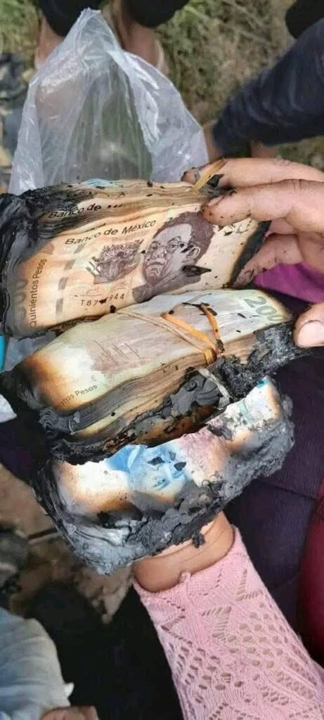 Hijo de EU les enviaba dinero y se les quema en su casa, eran más de 100 mil pesos