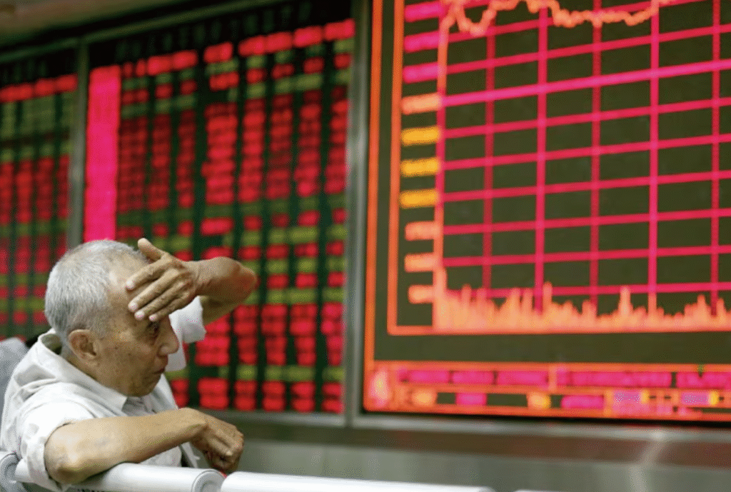 Redadas en EE.UU. desploman remesas: envío de dinero a México cae 16.2% en junio
