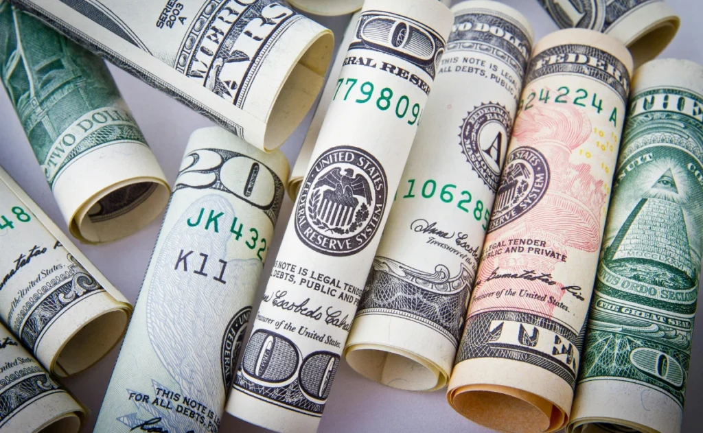 Dólar Dólar